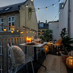  Apartment Sanders Leaves - Chic Three-bedroom In Downtown Denmark